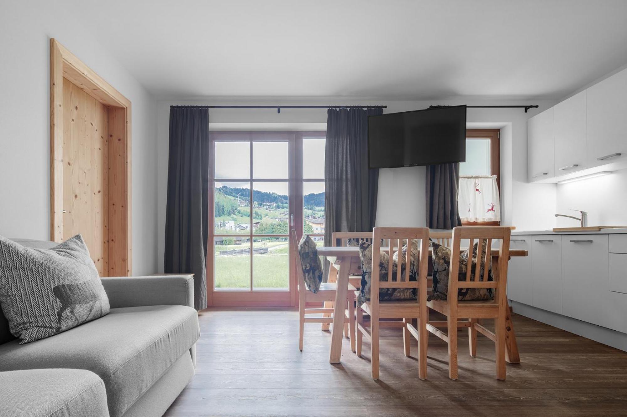 Chalet Ciasa Tino & Sara - Belaval Apartments Корвара ин Бадия Екстериор снимка