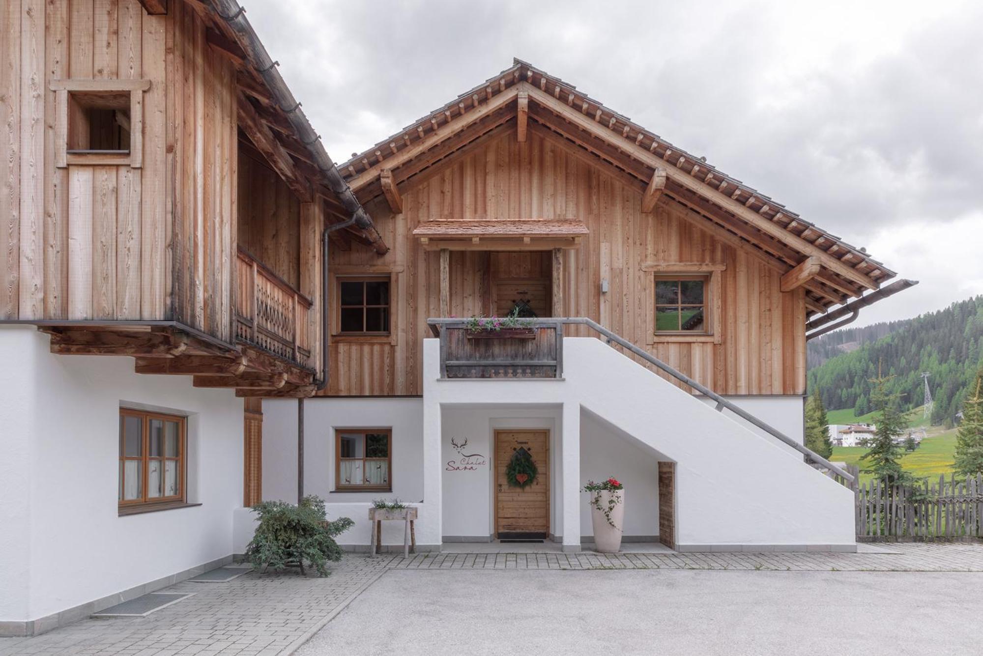 Chalet Ciasa Tino & Sara - Belaval Apartments Корвара ин Бадия Екстериор снимка